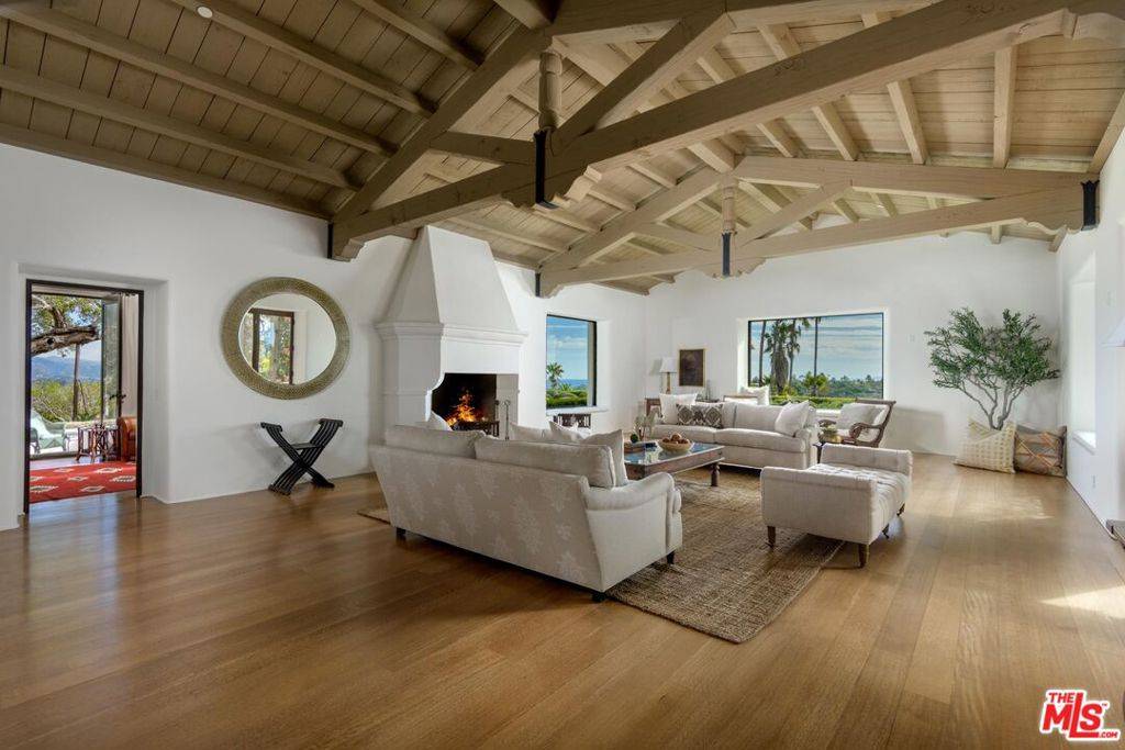 Santa Barbara, CA 93105,272 El Cielito RD