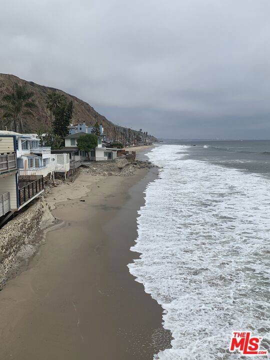 Malibu, CA 90265,21062 Pacific Coast HWY