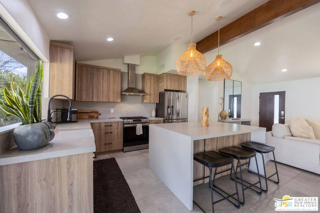 Palm Desert, CA 92260,43740 Acacia DR