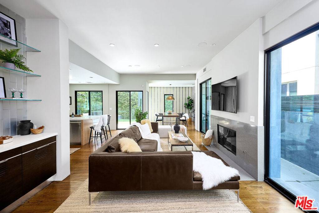 Venice, CA 90291,2329 Clement AVE