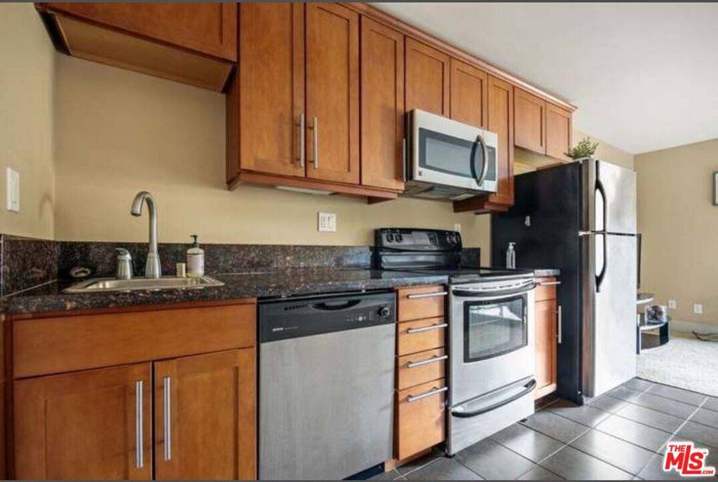 Los Angeles, CA 90024,10982 Roebling AVE #544