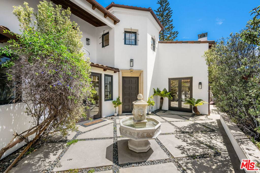 Manhattan Beach, CA 90266,1028 9th ST