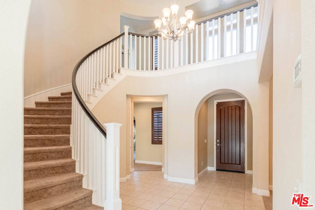 Santa Clarita, CA 91354,28128 ANVIL CT
