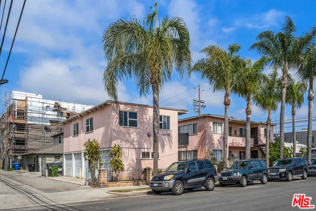 Los Angeles, CA 90230,11887 Jefferson BLVD