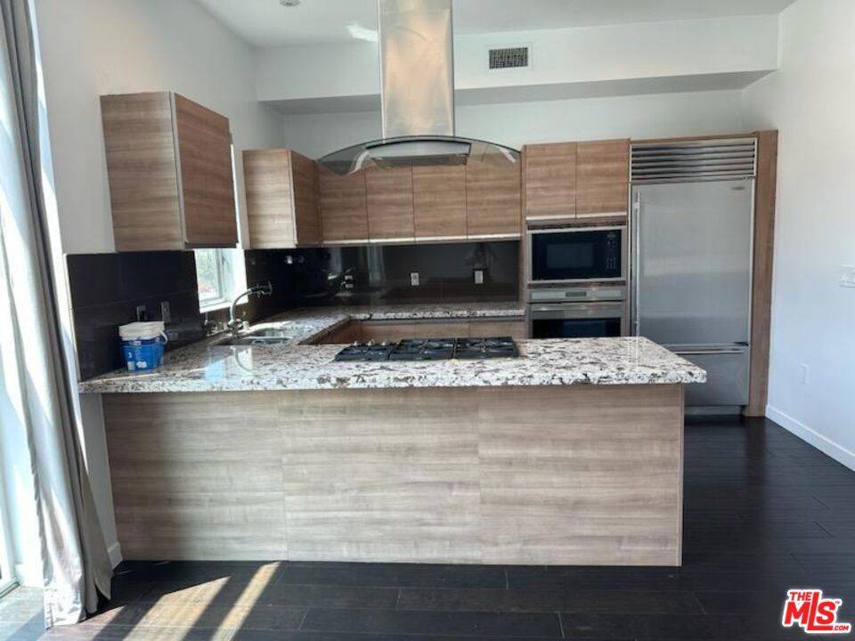 Marina Del Rey, CA 90292,3119 Via Dolce #311