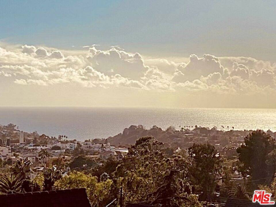 Pacific Palisades, CA 90272,1372 Goucher ST