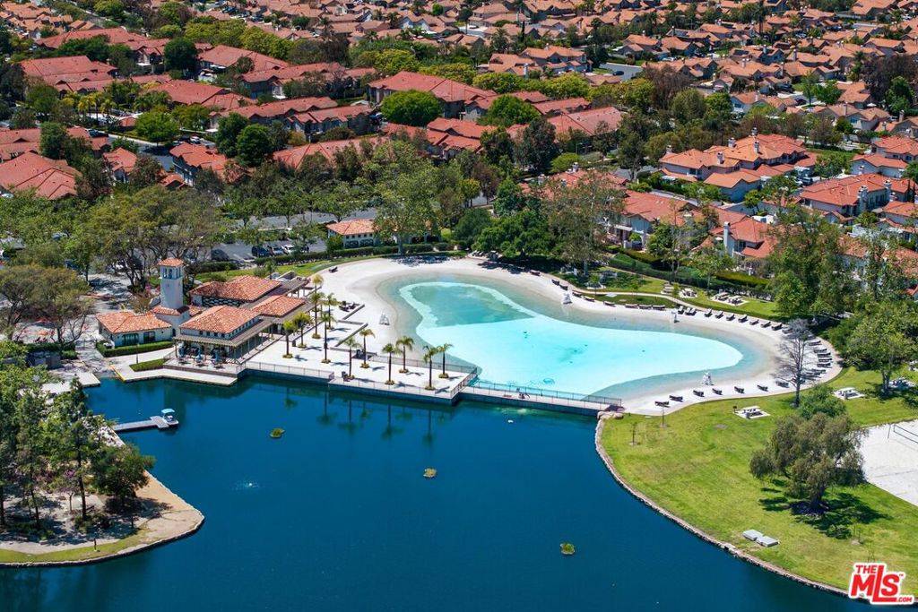Rancho Santa Margarita, CA 92688,5 Via Confianza