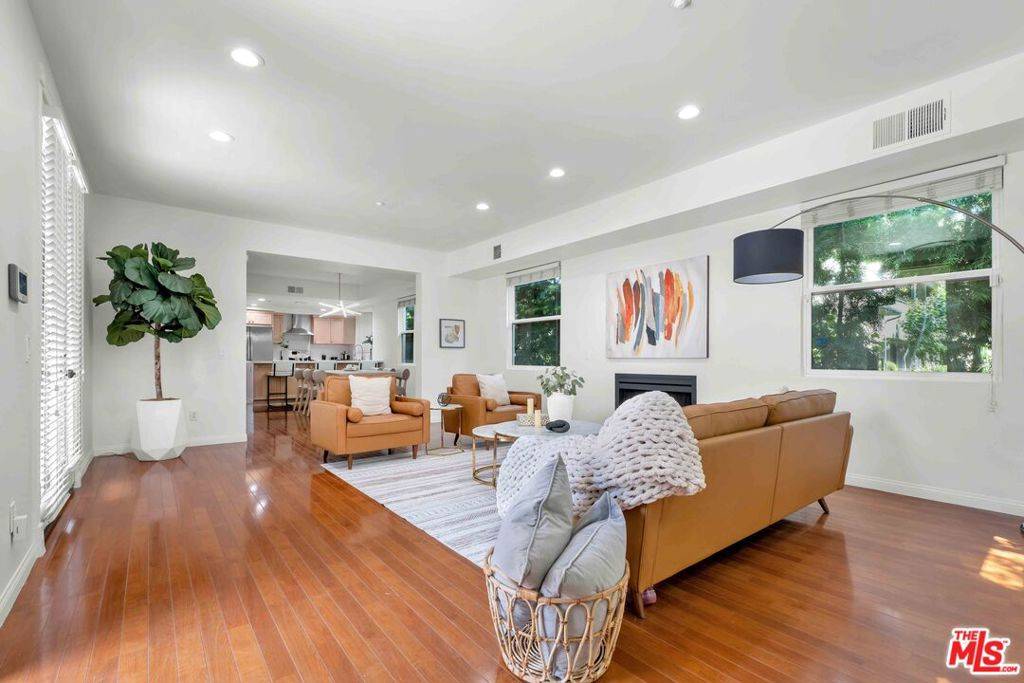 Pasadena, CA 91103,1448 N Fair Oaks AVE #108