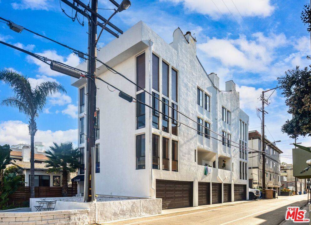 Marina Del Rey, CA 90292,14 Mast ST