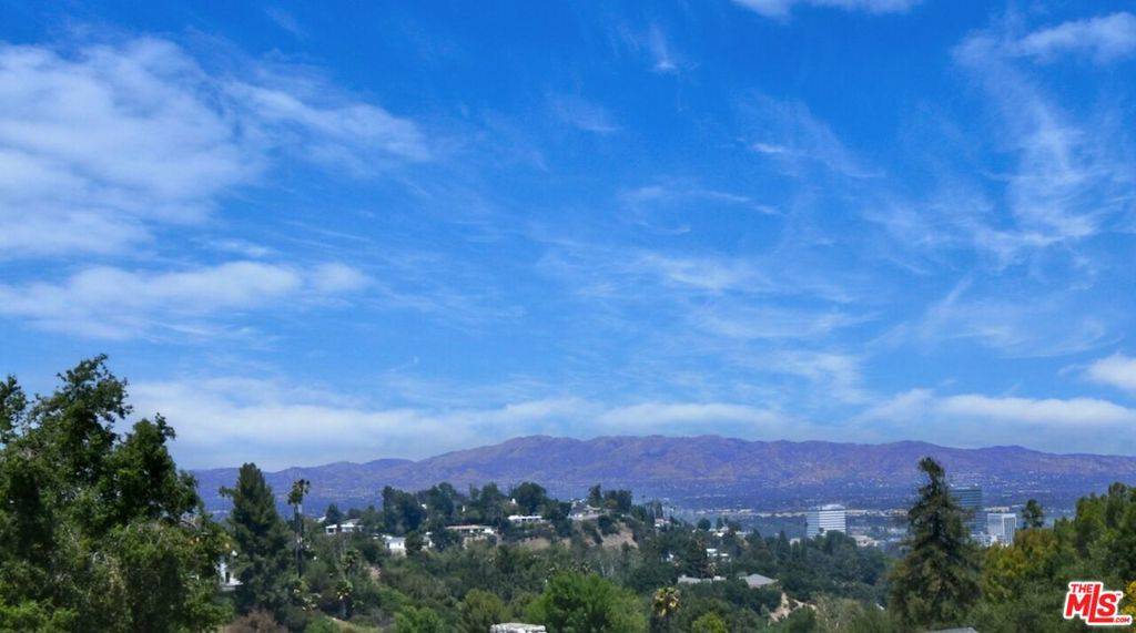 Sherman Oaks, CA 91403,3539 Alana Drive
