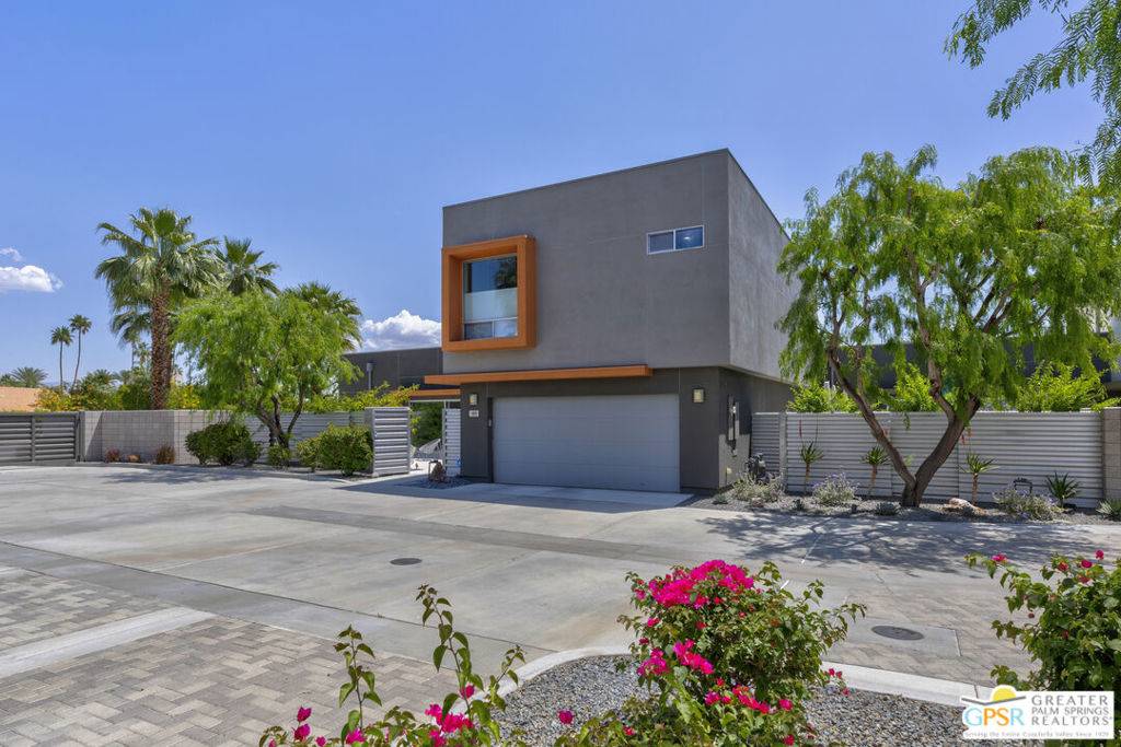Palm Springs, CA 92262,484 Chelsea DR