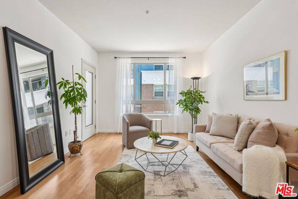 Los Angeles, CA 90012,100 S Alameda ST #234