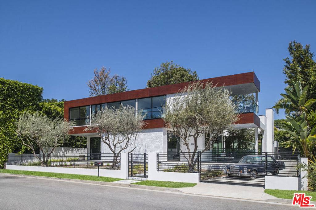 Beverly Hills, CA 90210,1729 Angelo DR