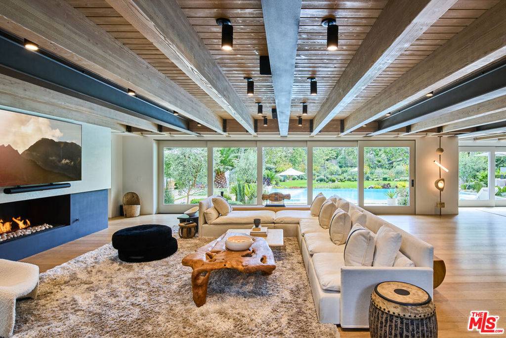 Malibu, CA 90265,3511 Cross Creek LN