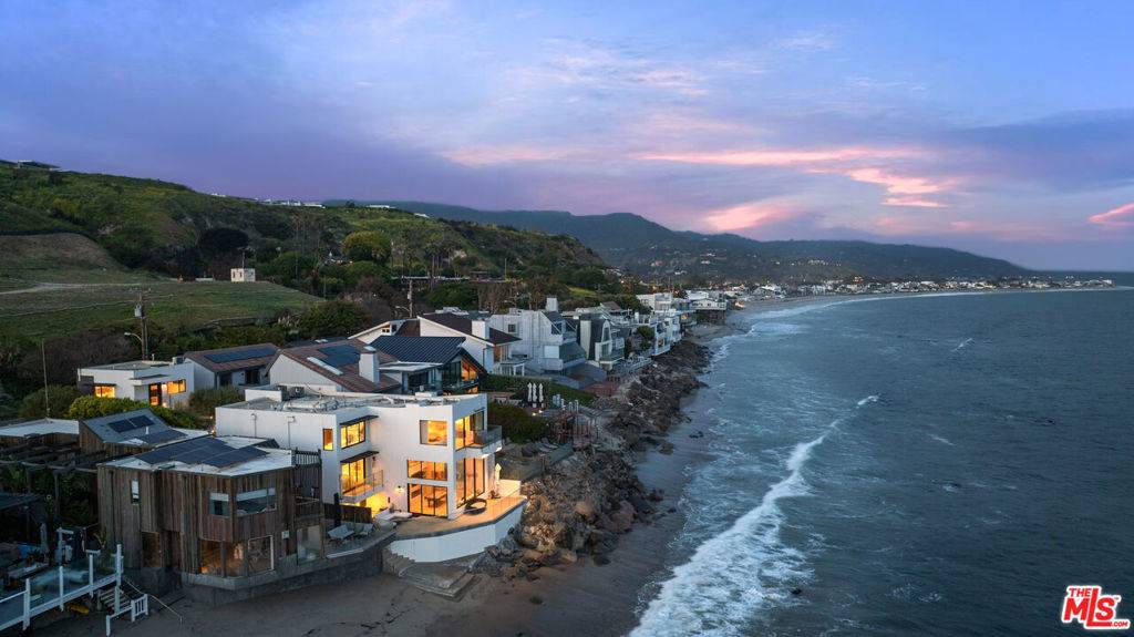 Malibu, CA 90265,24146 Malibu RD
