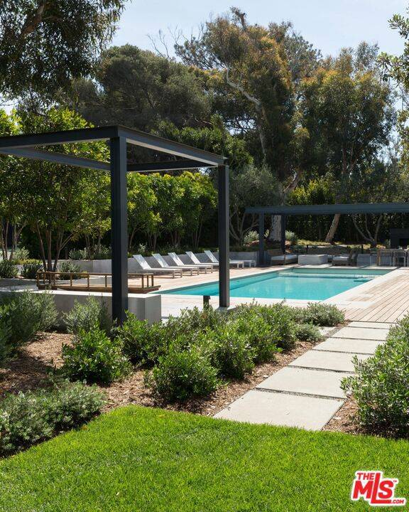 Malibu, CA 90265,7310 Birdview AVE