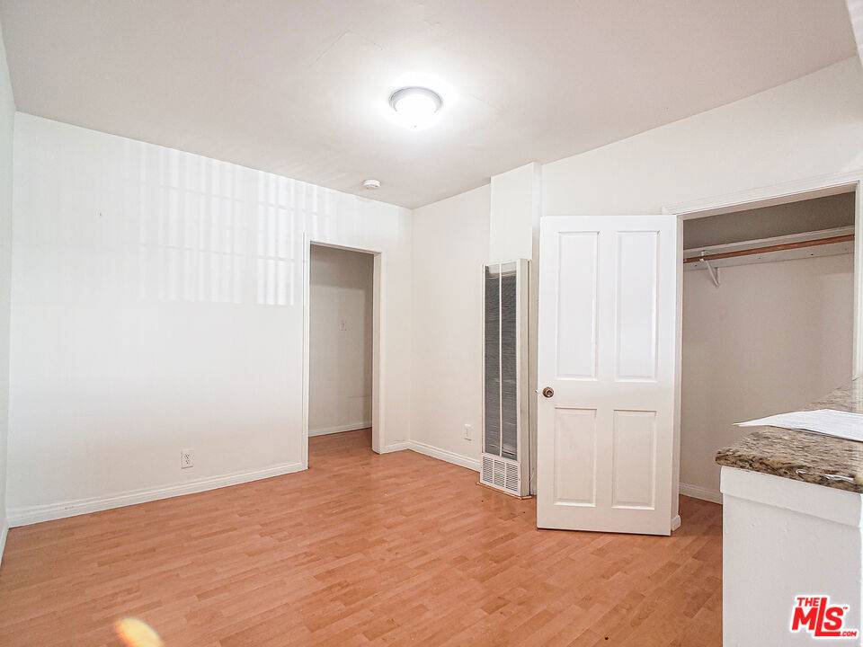 Los Angeles, CA 90006,3290 San Marino ST