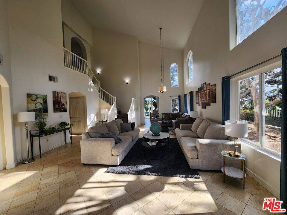 Malibu, CA 90265,28908 W Beach LN