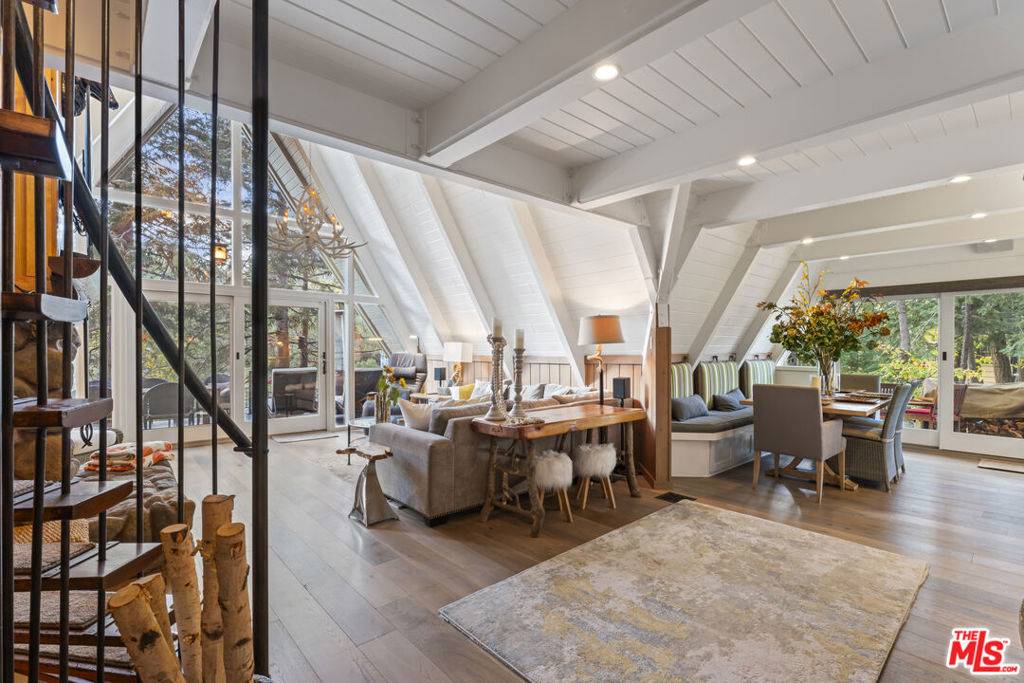 Lake Arrowhead, CA 92352,161 Rocky Point RD