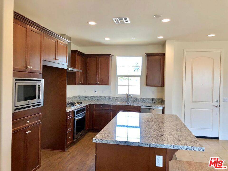 Chino, CA 91710,11662 Solaire WAY