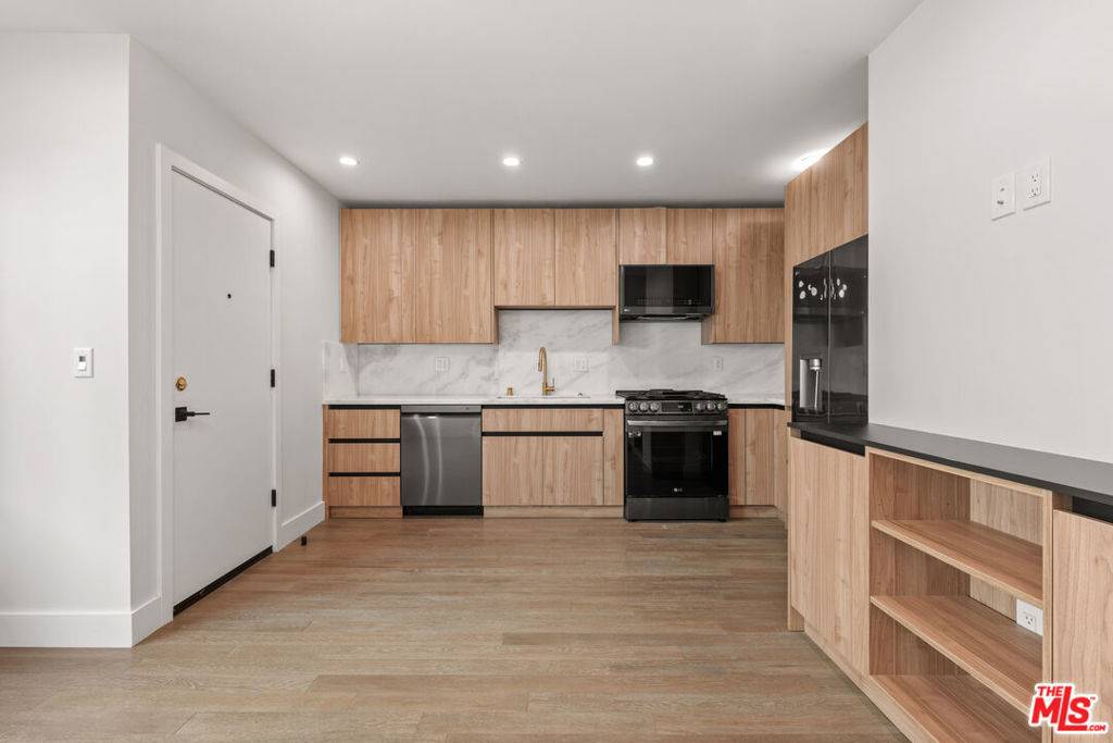 Los Angeles, CA 90035,1444 S Crescent Heights BLVD #2