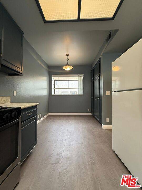 Van Nuys, CA 91405,7311 Kester AVE #14