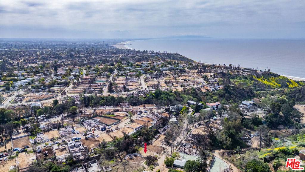Pacific Palisades, CA 90272,648 Bienveneda AVE