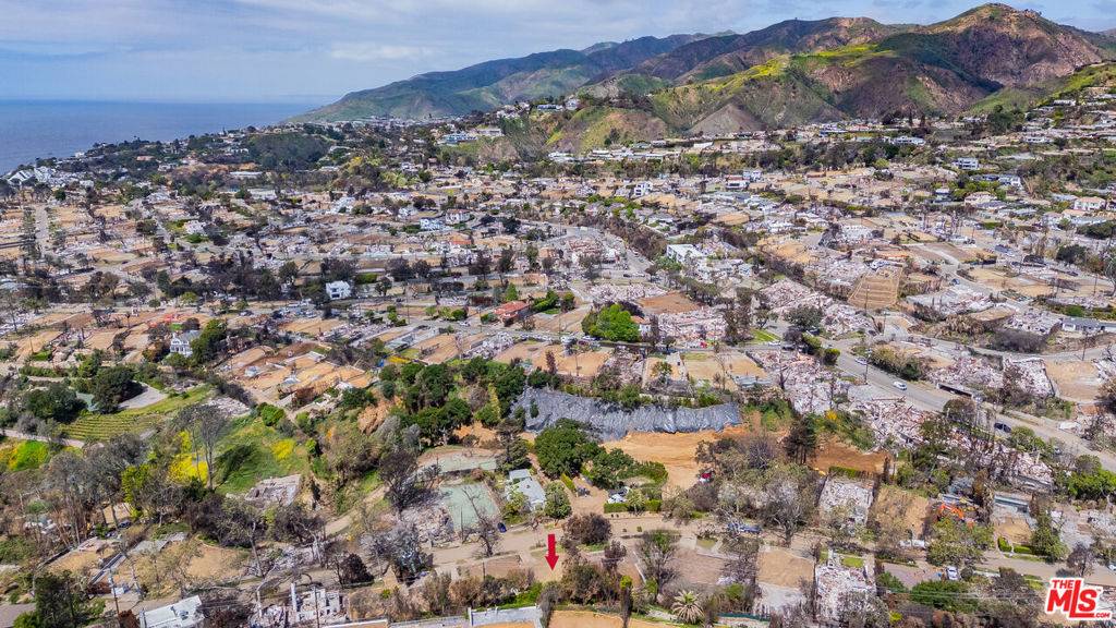 Pacific Palisades, CA 90272,648 Bienveneda AVE
