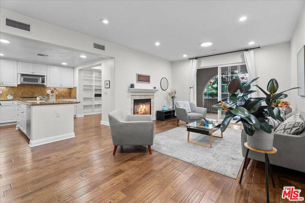 Playa Vista, CA 90094,12975 Agustin PL #140
