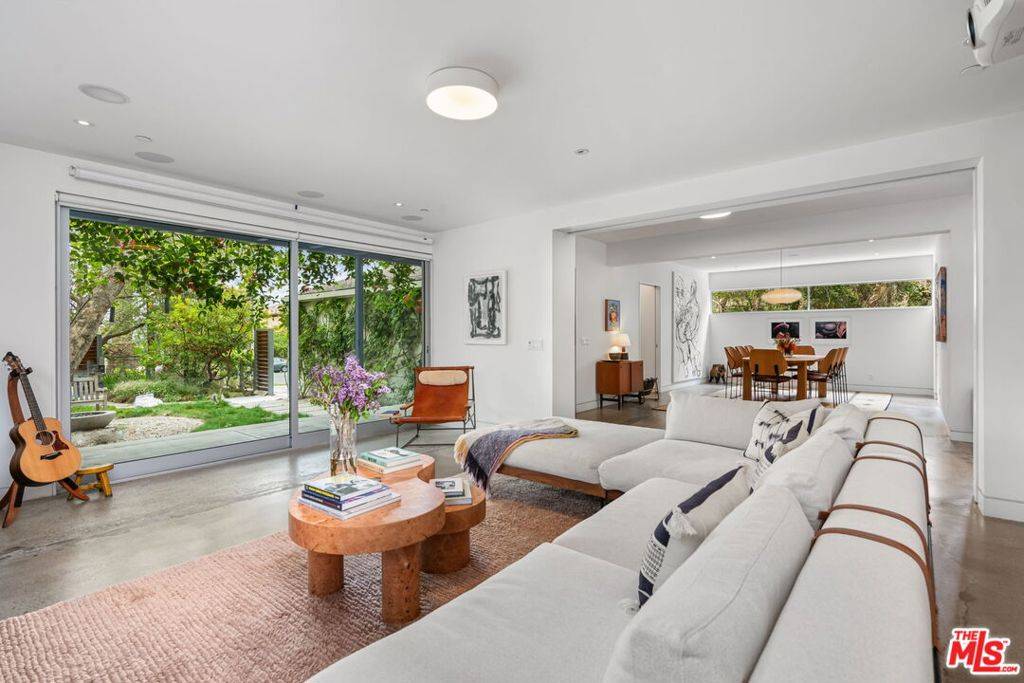Santa Monica, CA 90402,301 Marguerita AVE