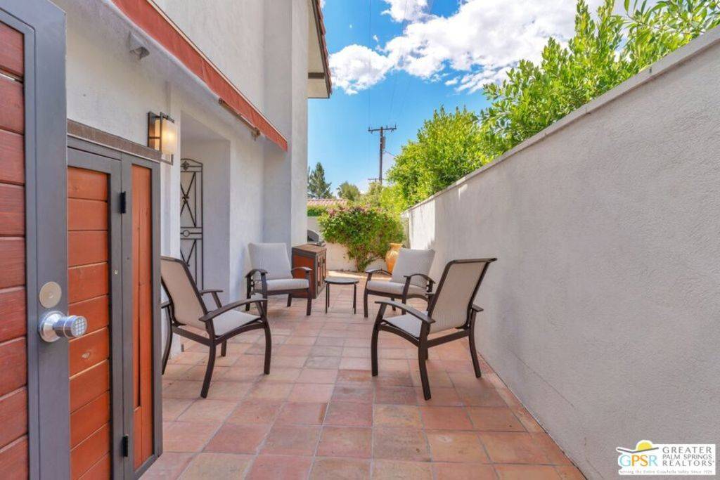Palm Springs, CA 92262,307 W Arenas RD