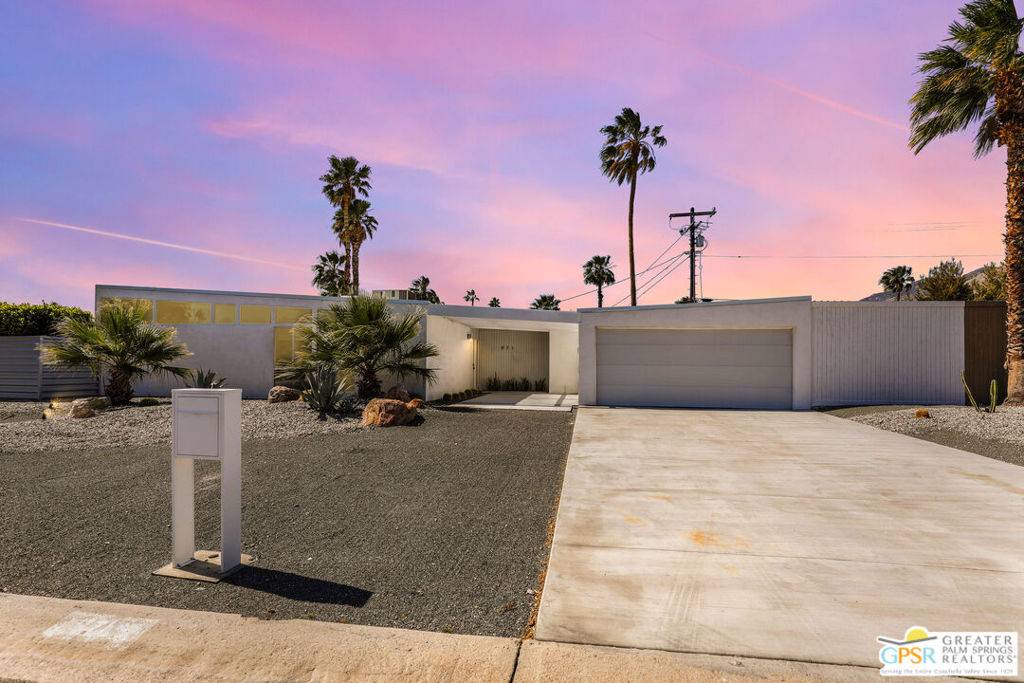 Palm Springs, CA 92262,971 E Alexander WAY