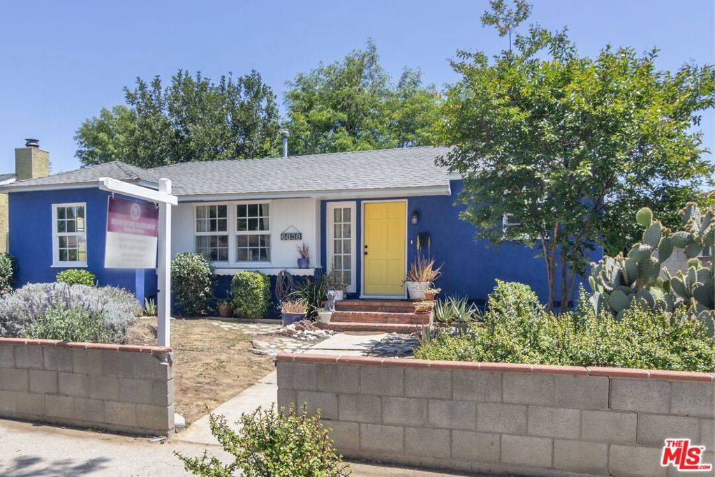 Reseda, CA 91335,6838 Yarmouth AVE