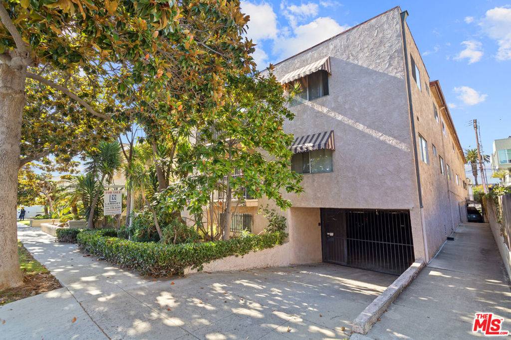 Santa Monica, CA 90401,1518 10th ST