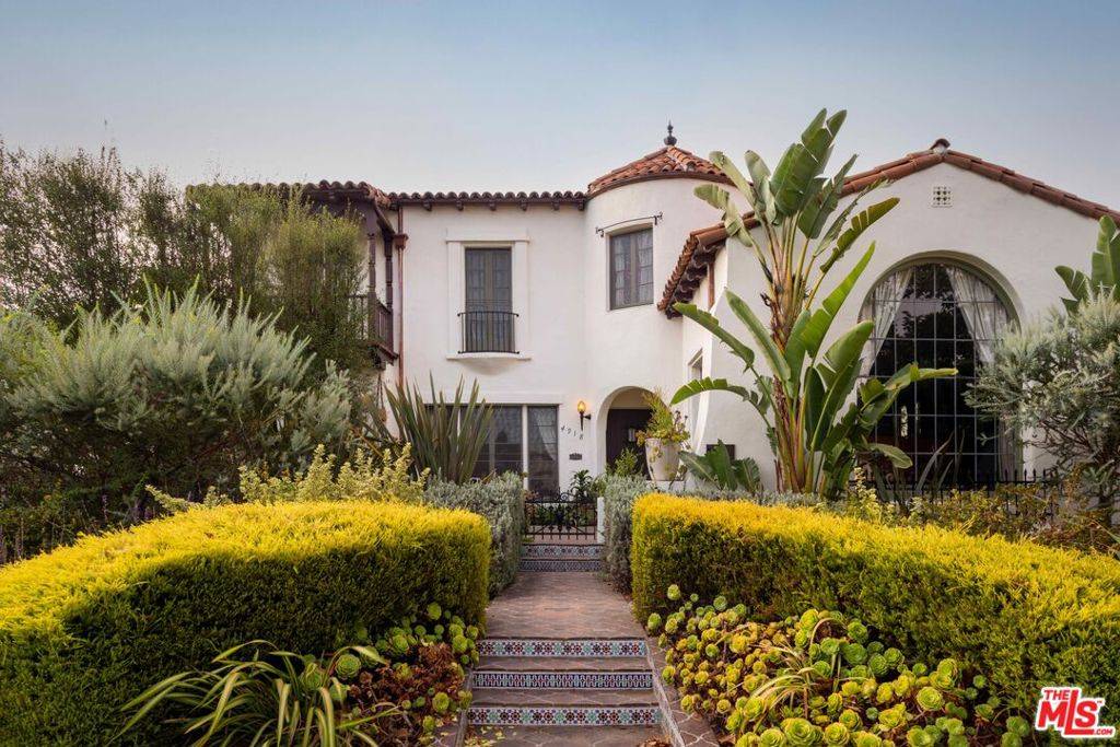 View Park, CA 90043,4918 Angeles Vista BLVD
