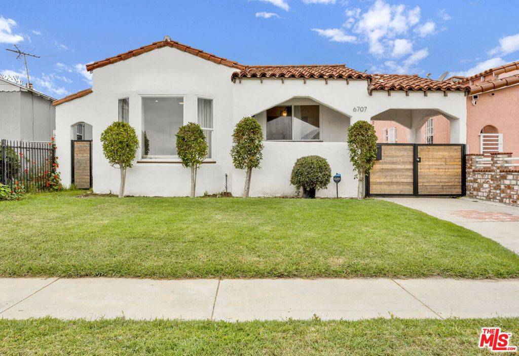 Los Angeles, CA 90043,6707 4th AVE