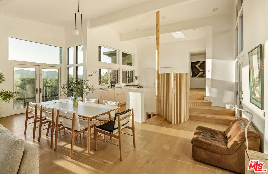 Topanga, CA 90290,21960 Cereza WAY