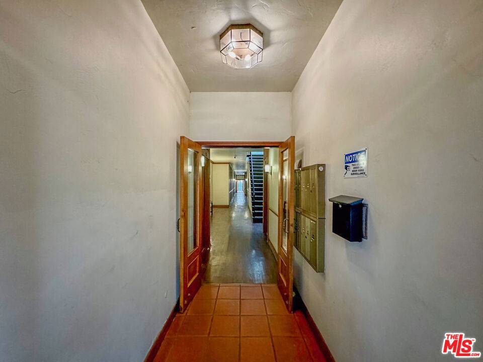 Beverly Hills, CA 90210,340 N Oakhurst DR #102