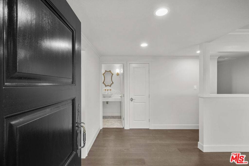 Sherman Oaks, CA 91403,3361 Scadlock LN
