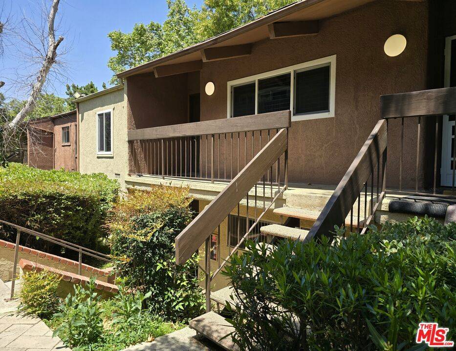 Tarzana, CA 91356,18350 Hatteras ST #248