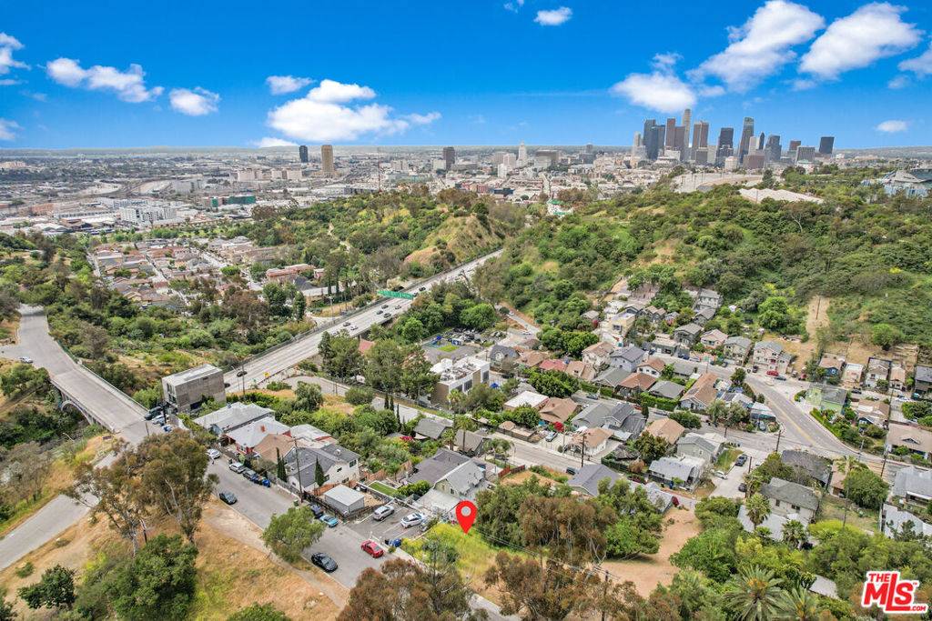 Los Angeles, CA 90012,632 PARK ROW DR