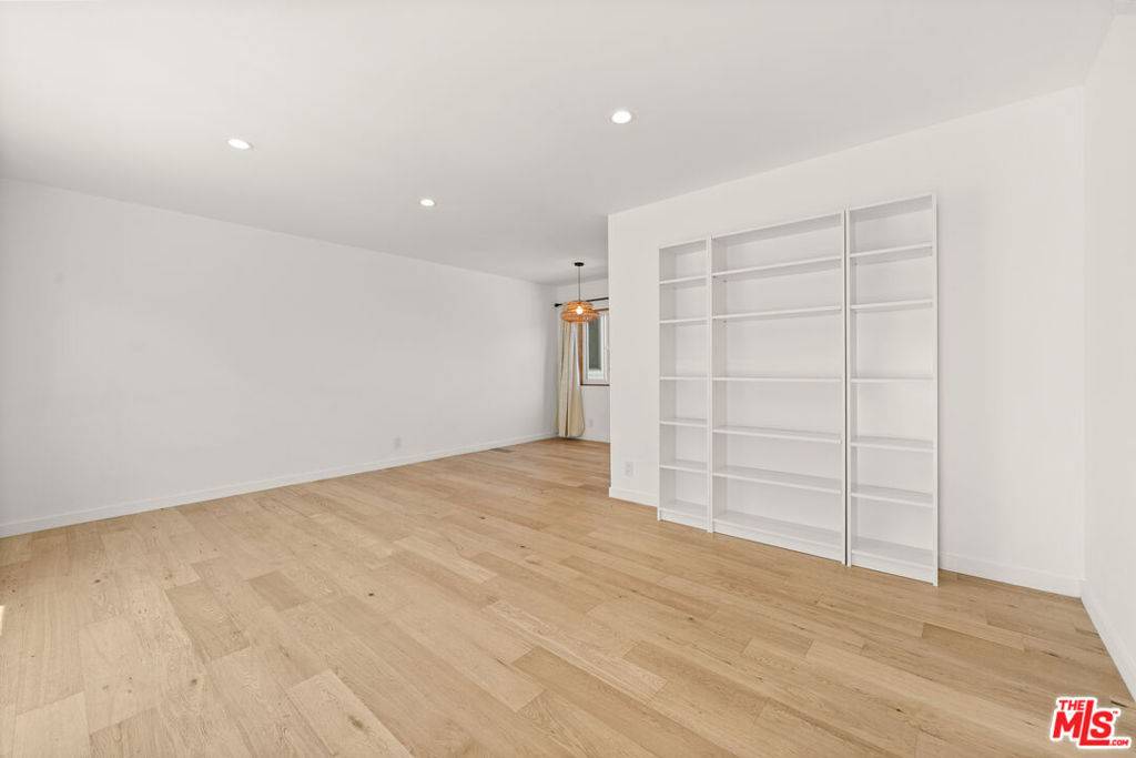 Los Angeles, CA 90026,2135 Bellevue AVE #1