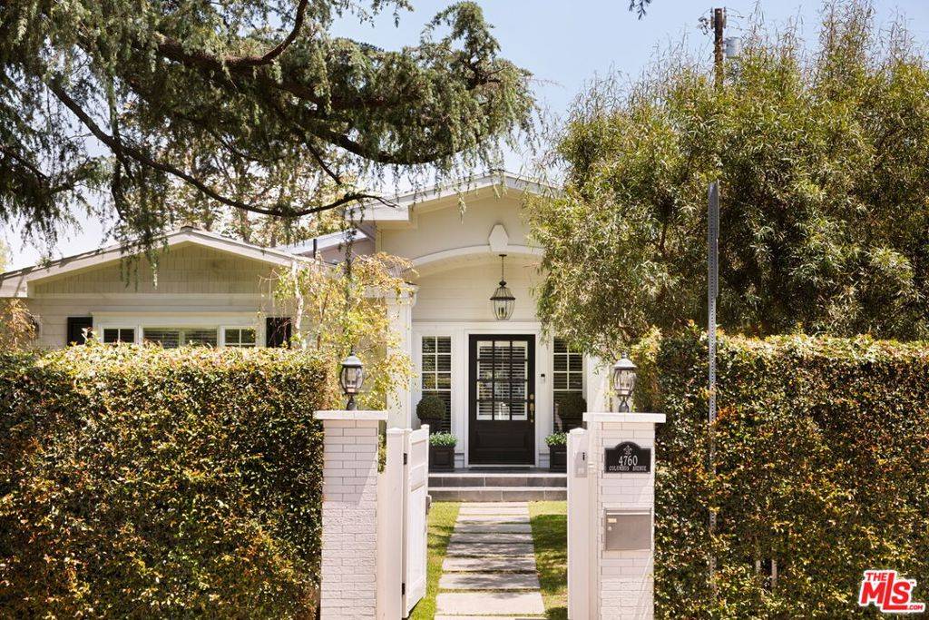 Sherman Oaks, CA 91403,4760 Columbus AVE