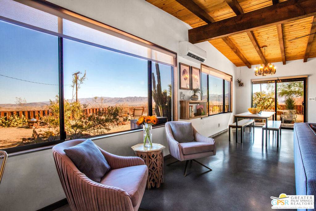 Joshua Tree, CA 92252,3776 Sunburst AVE