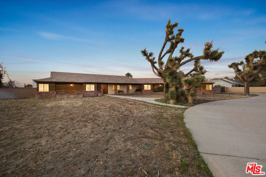 Palmdale, CA 93551,2553 W Avenue O