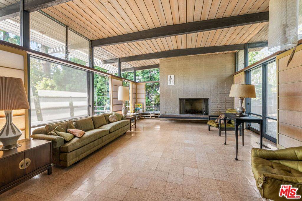 Santa Monica, CA 90402,671 San Lorenzo ST