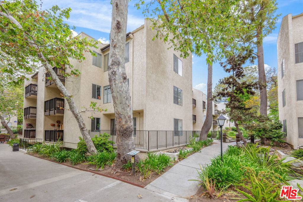 Culver City, CA 90230,7105 Summertime LN
