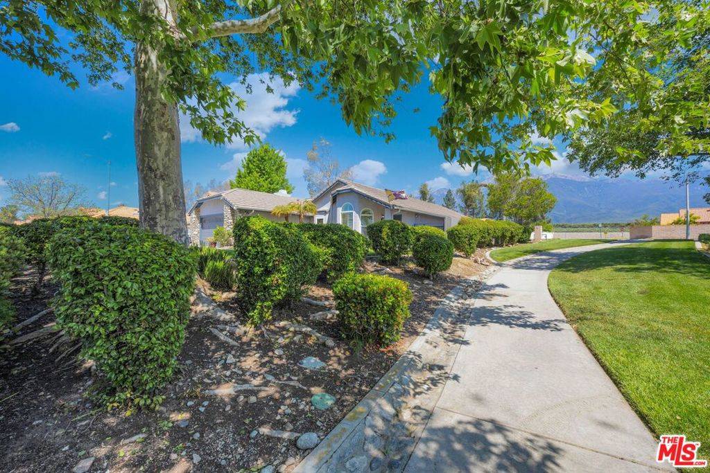 Rancho Cucamonga, CA 91737,11698 Mount Baker CT
