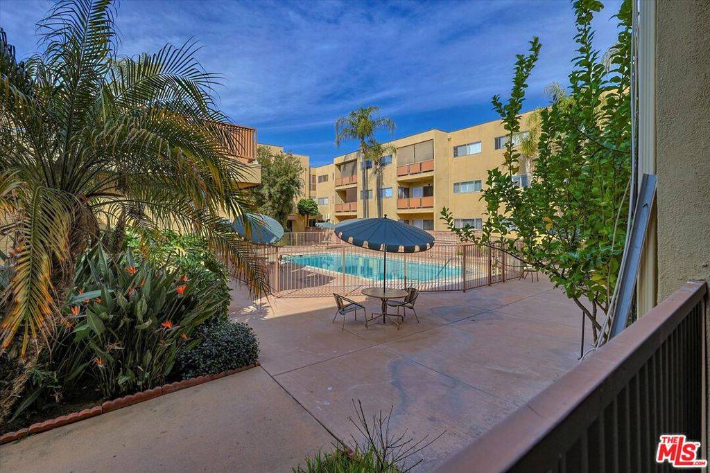 North Hollywood, CA 91606,6225 Coldwater Canyon AVE #104