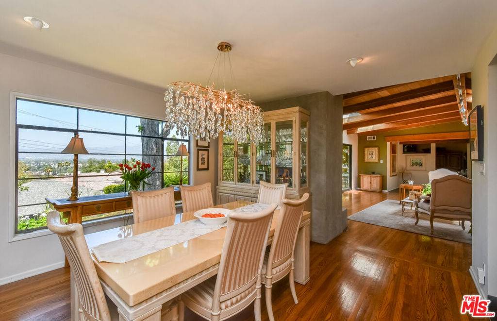 Studio City, CA 91604,3540 WILLOWCREST AVE